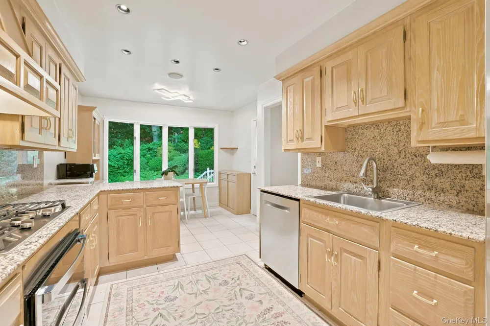 80 Hickory Hill Drive Dobbs Ferry, NY 10522