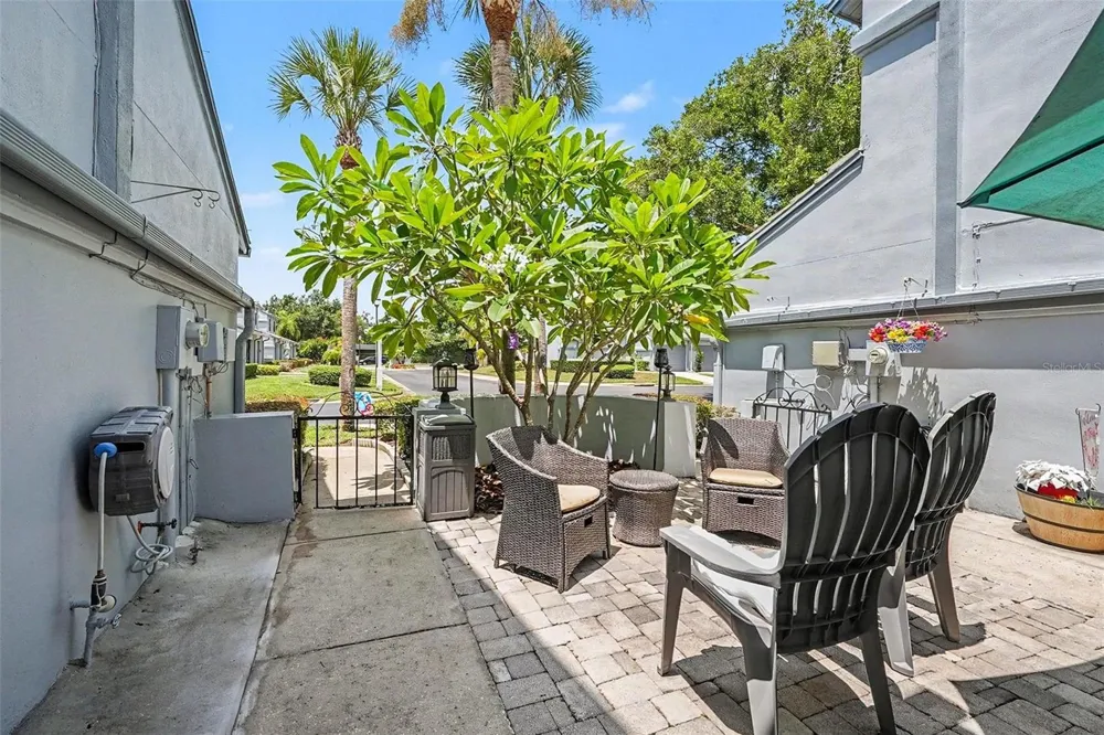 4107 BRENTWOOD PARK CIRCLE Tampa, FL 33624