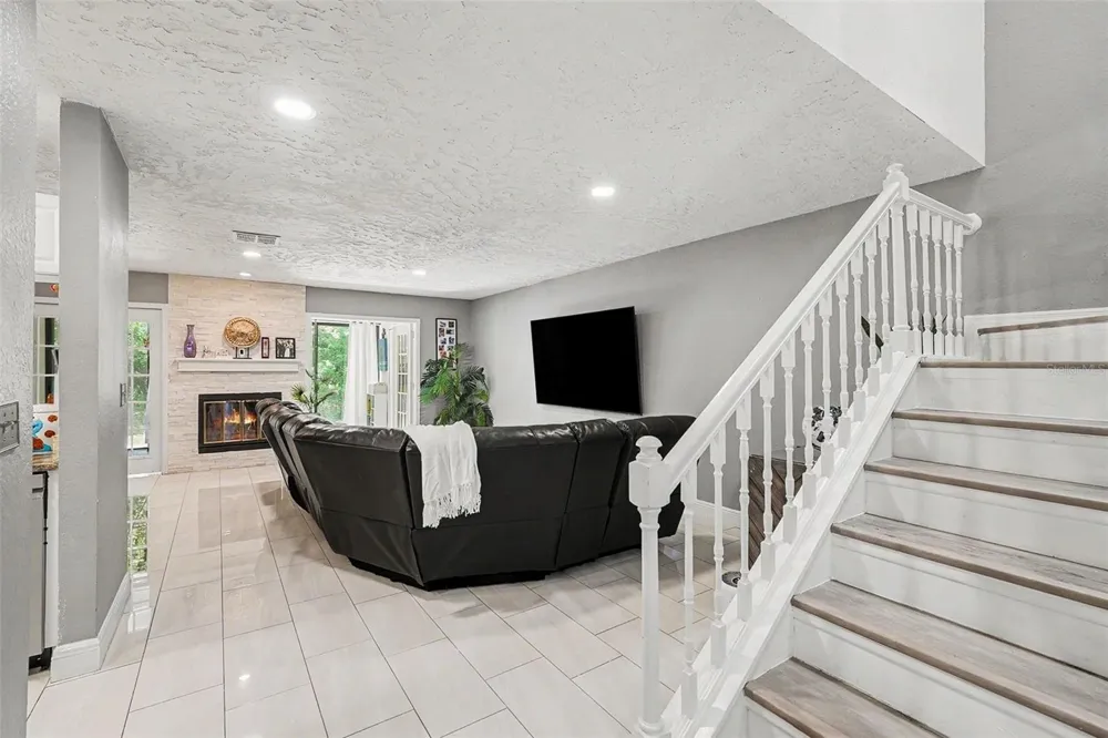 4107 BRENTWOOD PARK CIRCLE Tampa, FL 33624