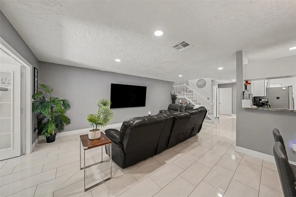 4107 BRENTWOOD PARK CIRCLE Tampa, FL 33624