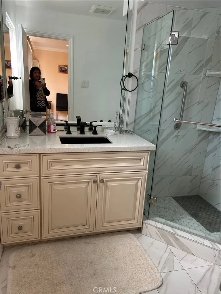 5315 Yarmouth Encino, CA 91316