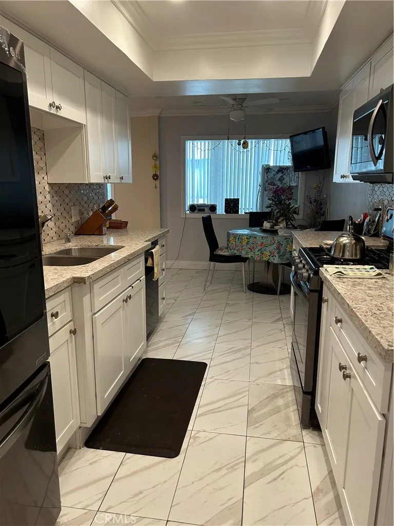 5315 Yarmouth Encino, CA 91316