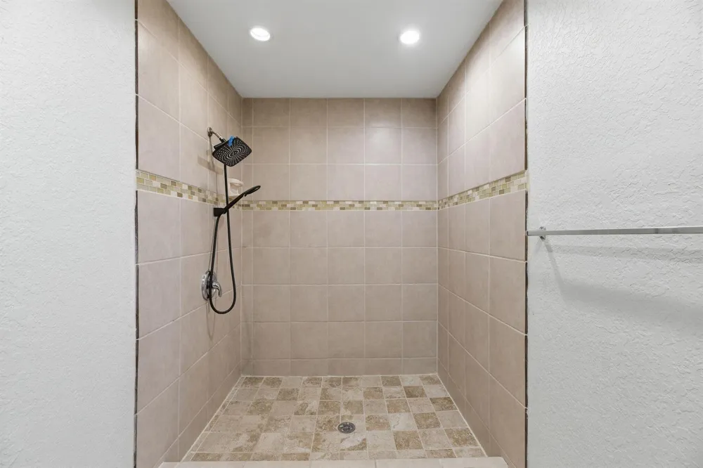 5131 SW 6th Street Margate, FL 33068