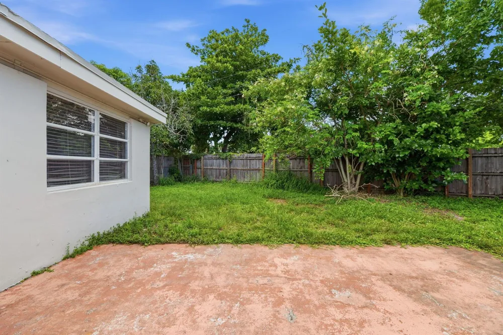 5131 SW 6th Street Margate, FL 33068