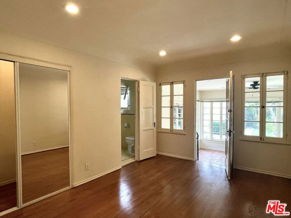 203 Doheny Drive Beverly Hills, CA 90211