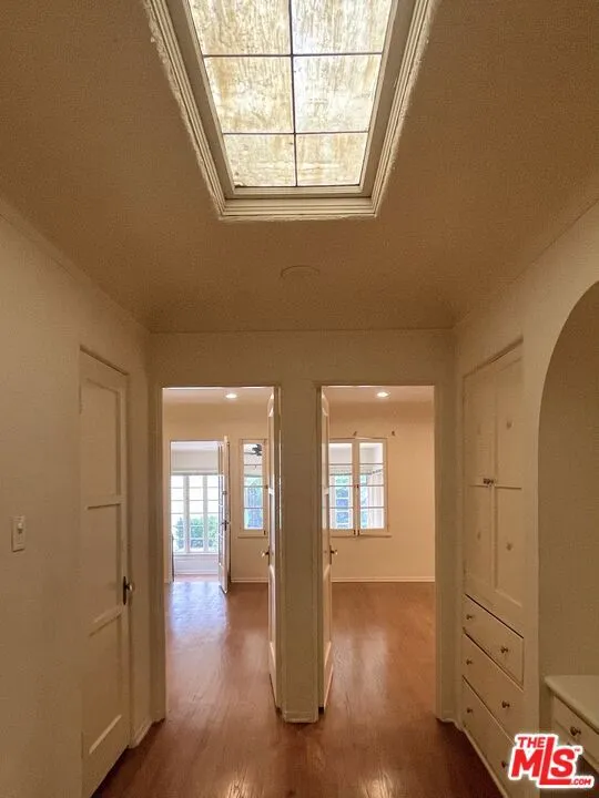203 Doheny Drive Beverly Hills, CA 90211