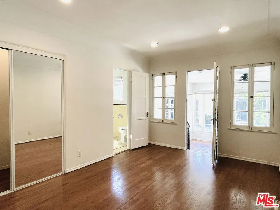 203 Doheny Drive Beverly Hills, CA 90211