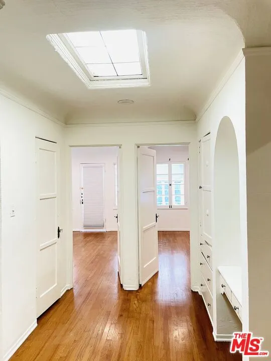 203 Doheny Drive Beverly Hills, CA 90211