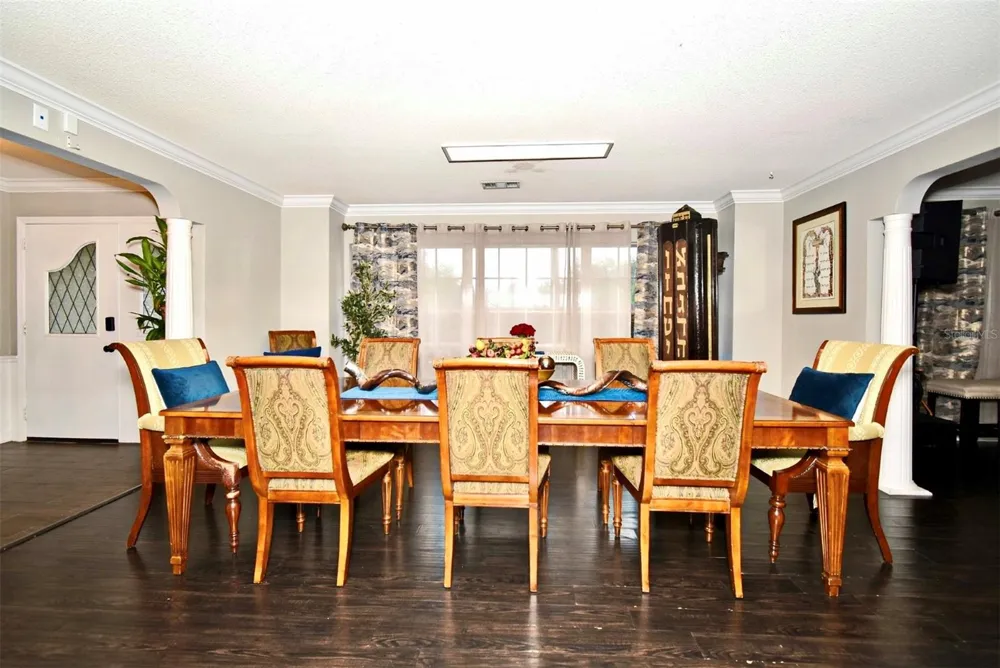 1200 WAVERLY WAY Longwood, FL 32750