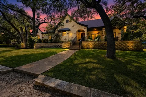 700 Willow Creek Road