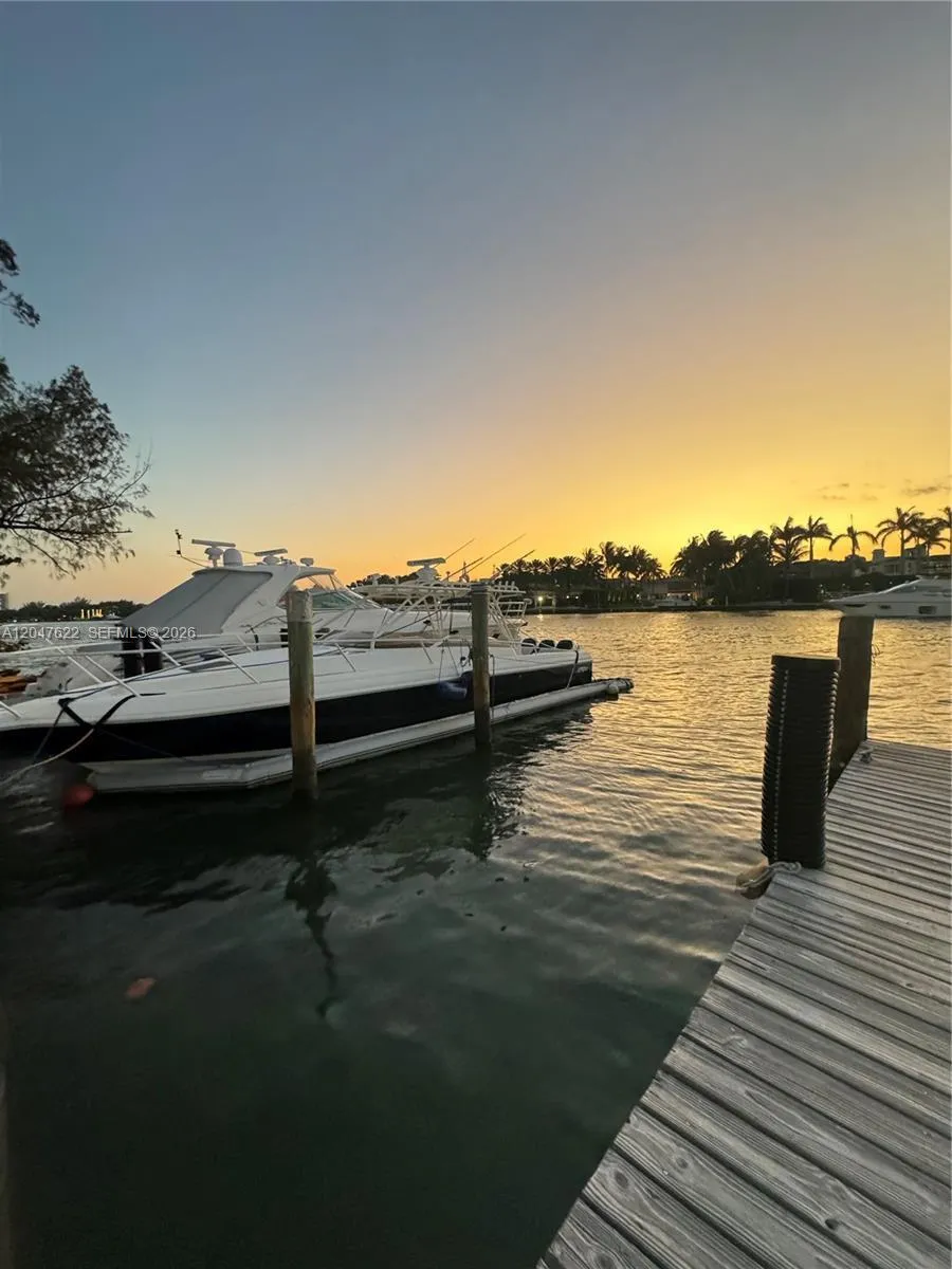 5005 Collins Ave #S-8 Miami Beach, FL 33140