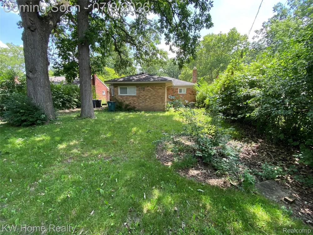 14620 Pearson Street Oak Park City, MI 48237