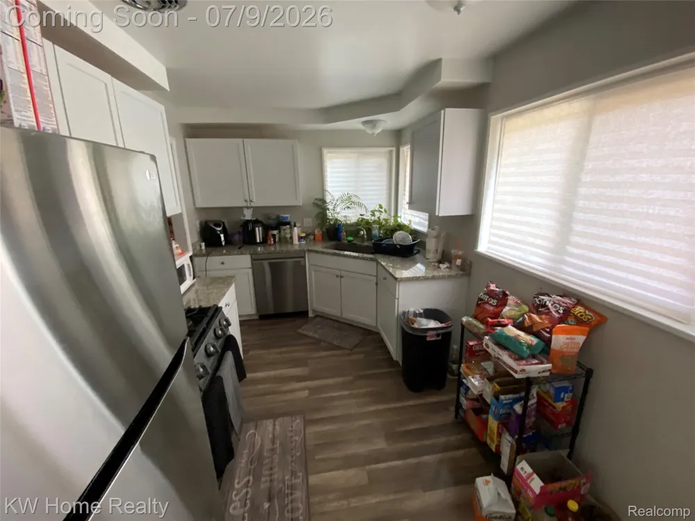 14620 Pearson Street Oak Park City, MI 48237