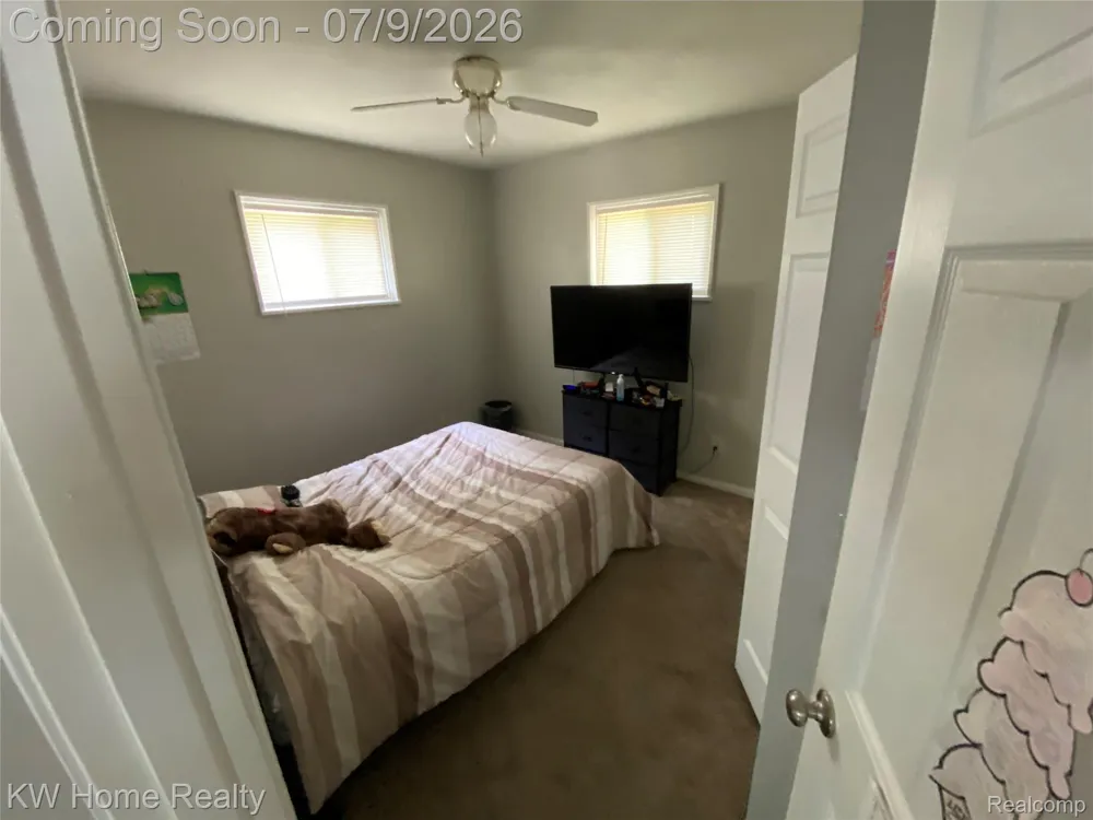 14620 Pearson Street Oak Park City, MI 48237