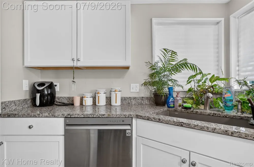14620 Pearson Street Oak Park City, MI 48237