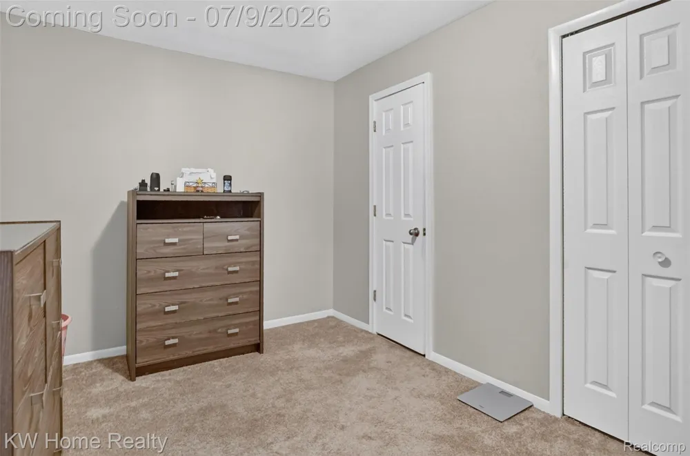 14620 Pearson Street Oak Park City, MI 48237