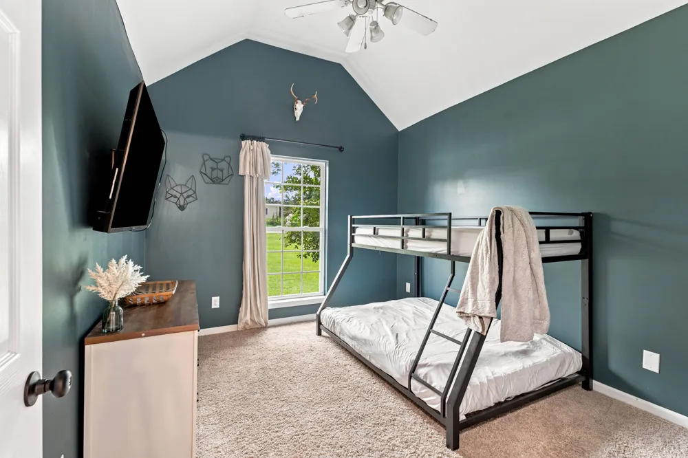 9389 Hi Lo Rd Bon Aqua, TN 37025