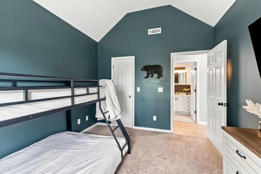 9389 Hi Lo Rd Bon Aqua, TN 37025