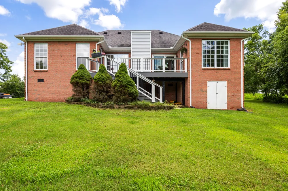 9389 Hi Lo Rd Bon Aqua, TN 37025