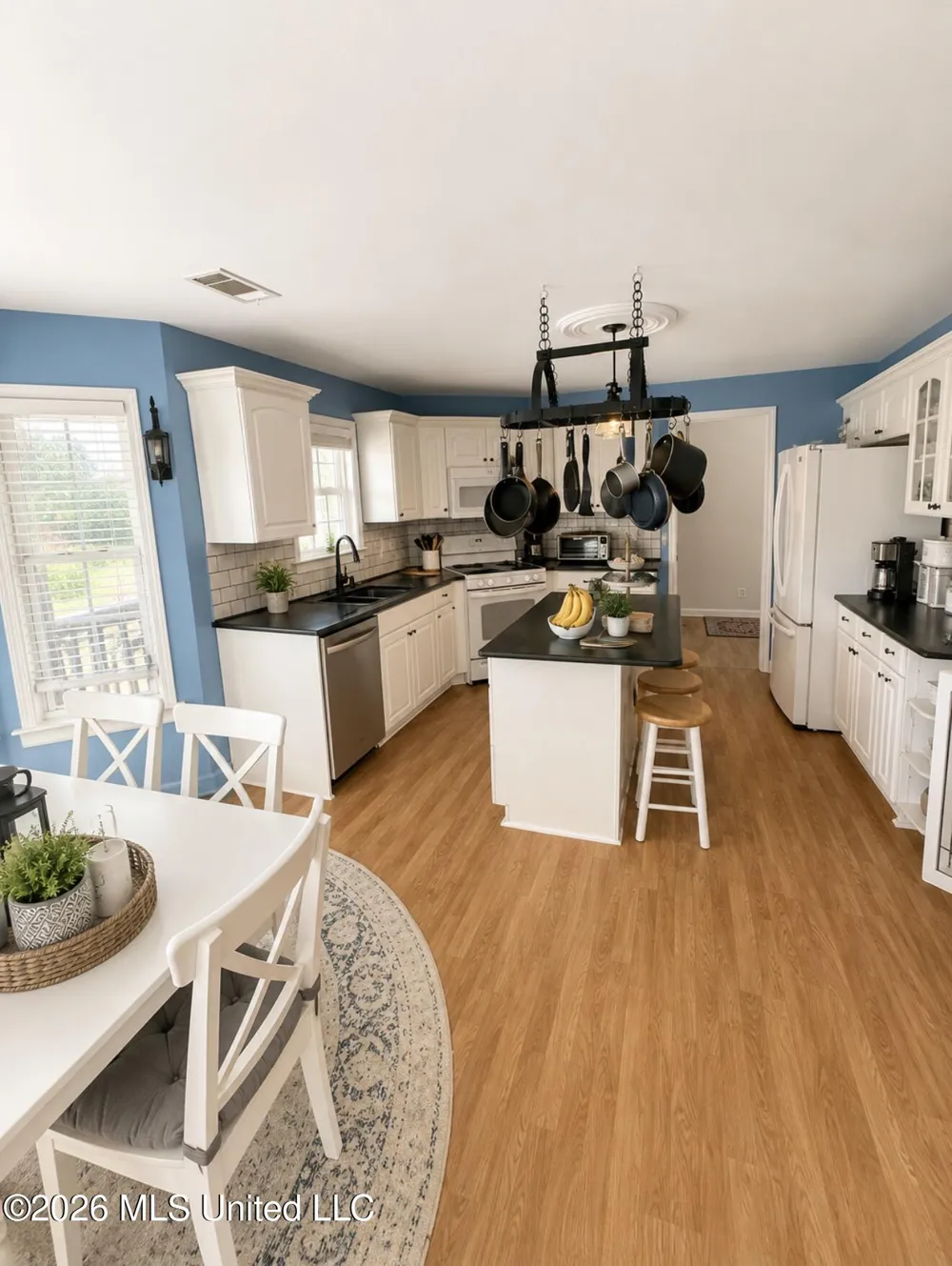 2903 Hunter Road Thaxton, MS 38871