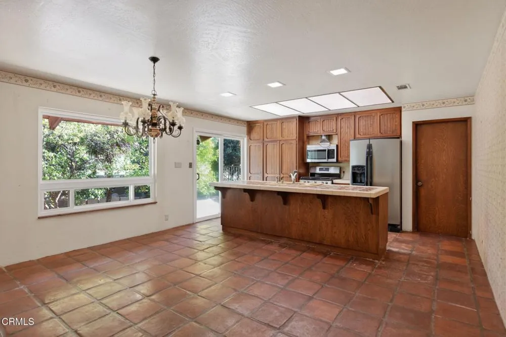 2170 Ladera Road Ojai, CA 93023