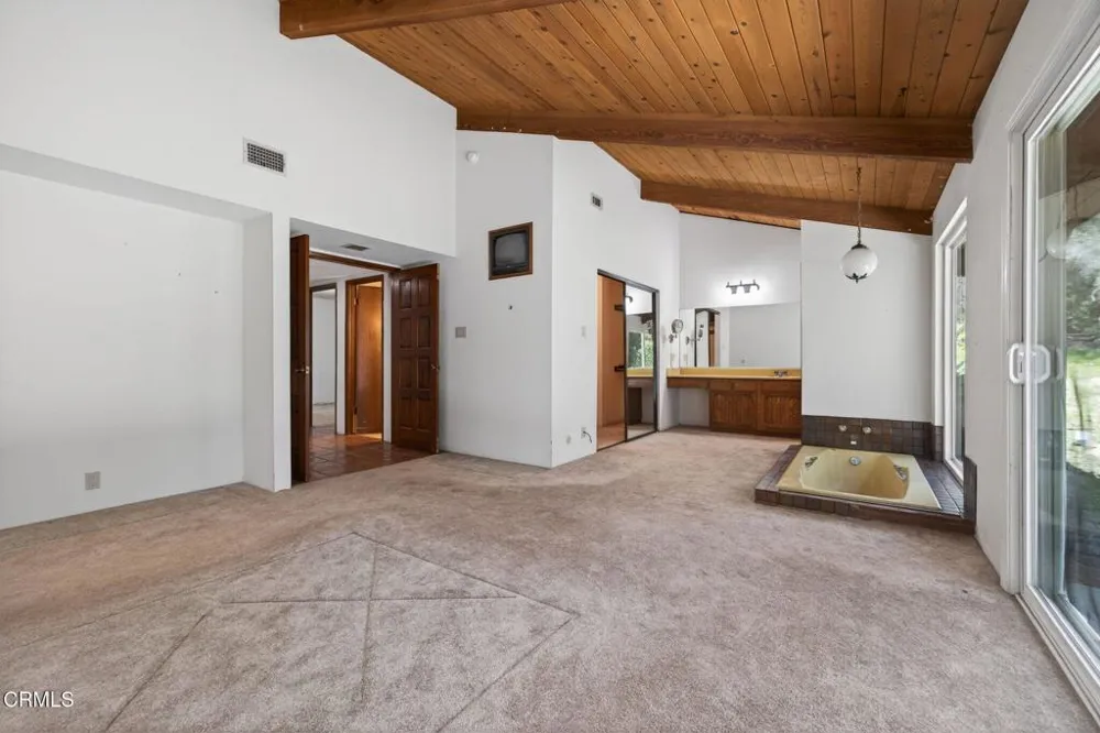 2170 Ladera Road Ojai, CA 93023
