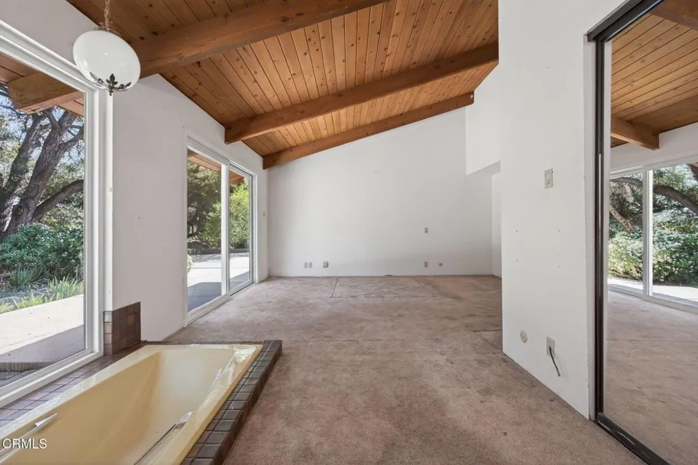 2170 Ladera Road Ojai, CA 93023