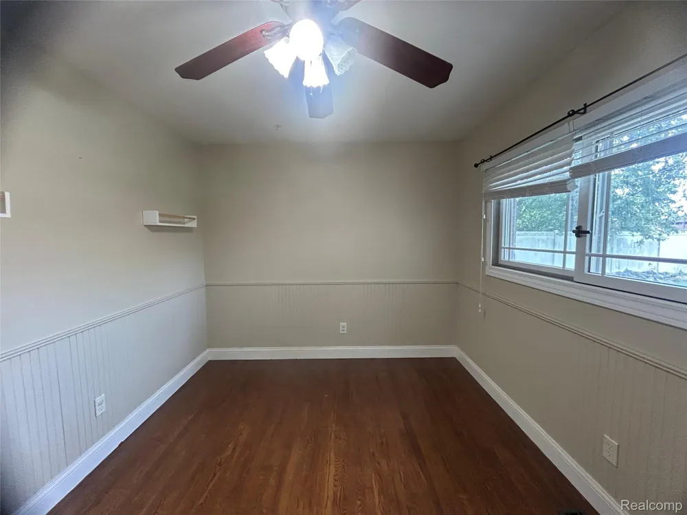 5045 Abington Drive Troy City, MI 48085