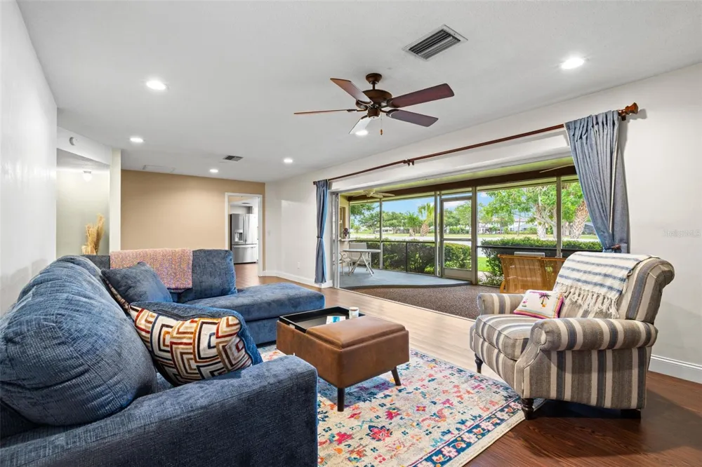 6729 TEQUESTA DRIVE Seminole, FL 33777