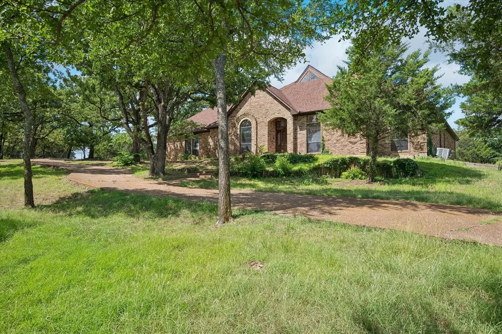 704 McMakin Road Bartonville, TX 76226