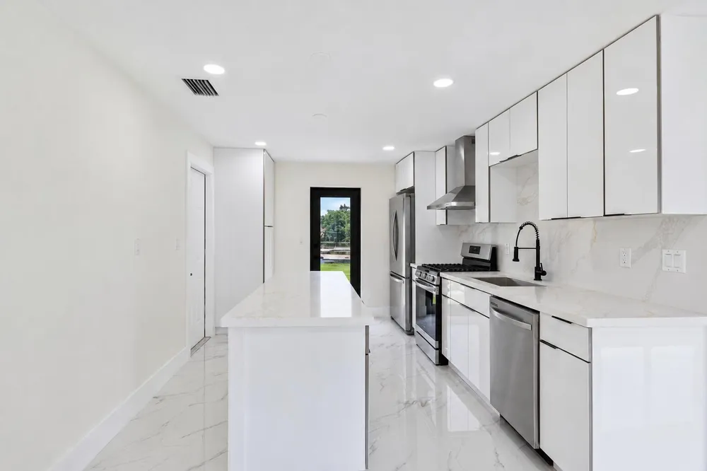 3185 Riddle Road West Palm Beach, FL 33406