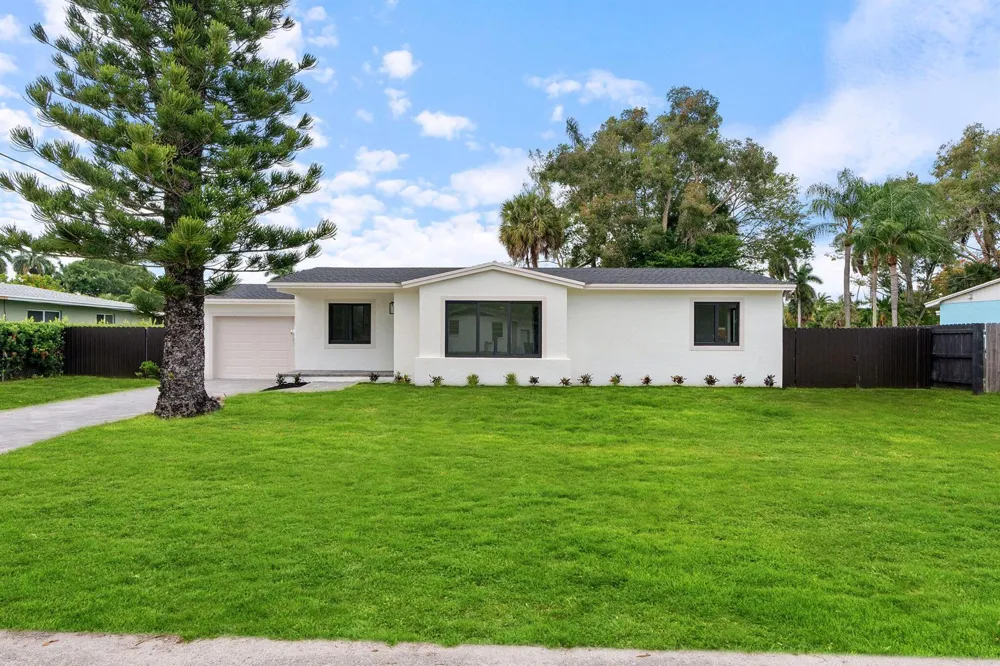 3185 Riddle Road West Palm Beach, FL 33406