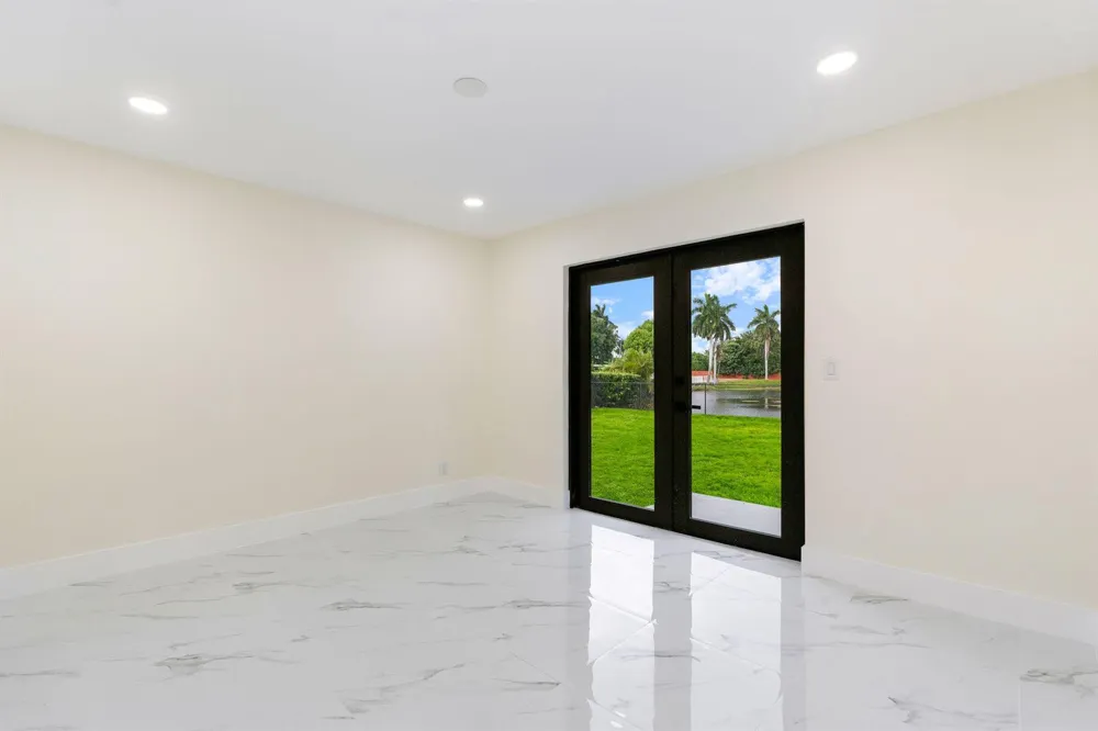 3185 Riddle Road West Palm Beach, FL 33406