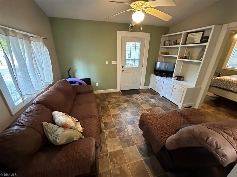 162 Club House Drive New London, NC 28127