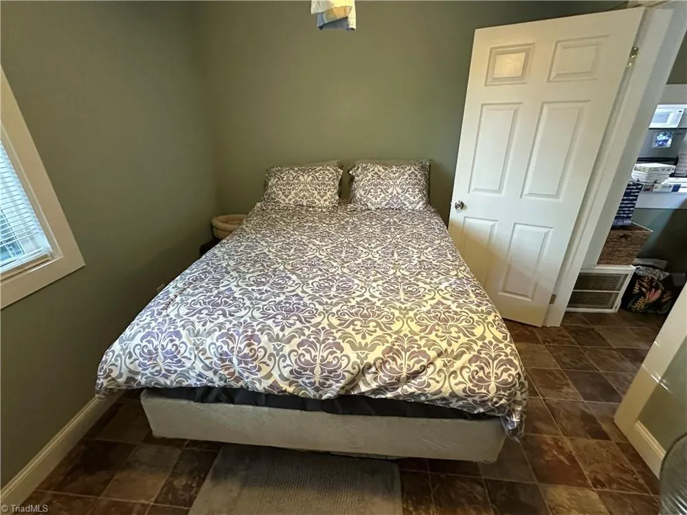 162 Club House Drive New London, NC 28127