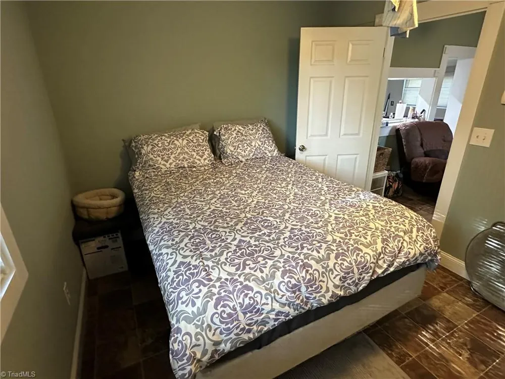 162 Club House Drive New London, NC 28127