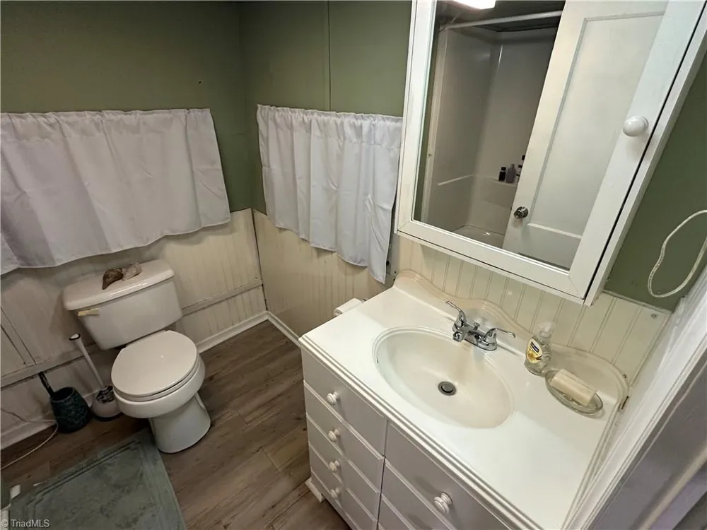 162 Club House Drive New London, NC 28127