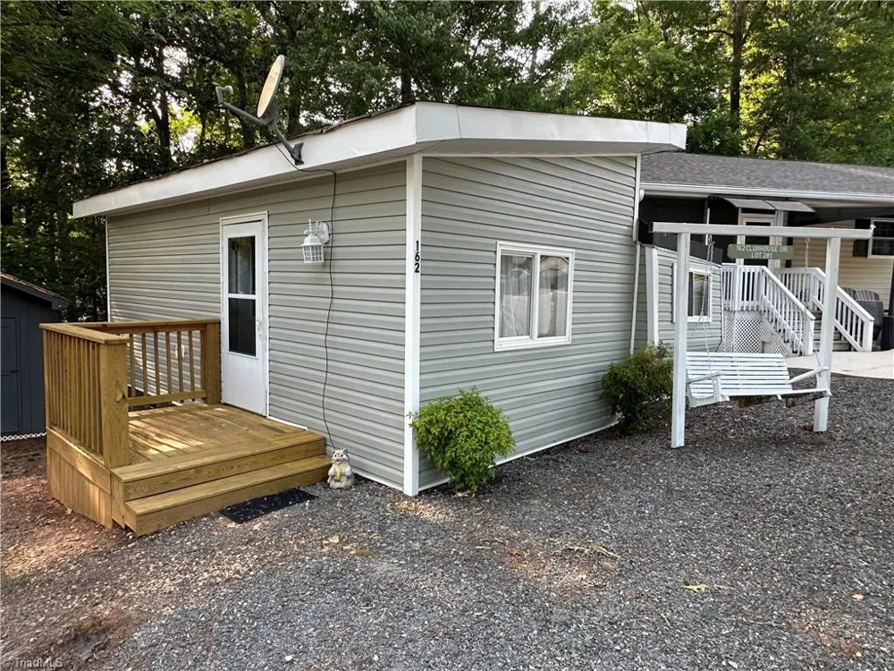 162 Club House Drive New London, NC 28127