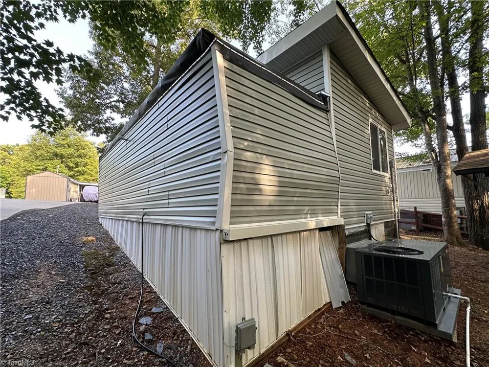 162 Club House Drive New London, NC 28127