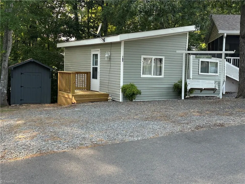 162 Club House Drive New London, NC 28127