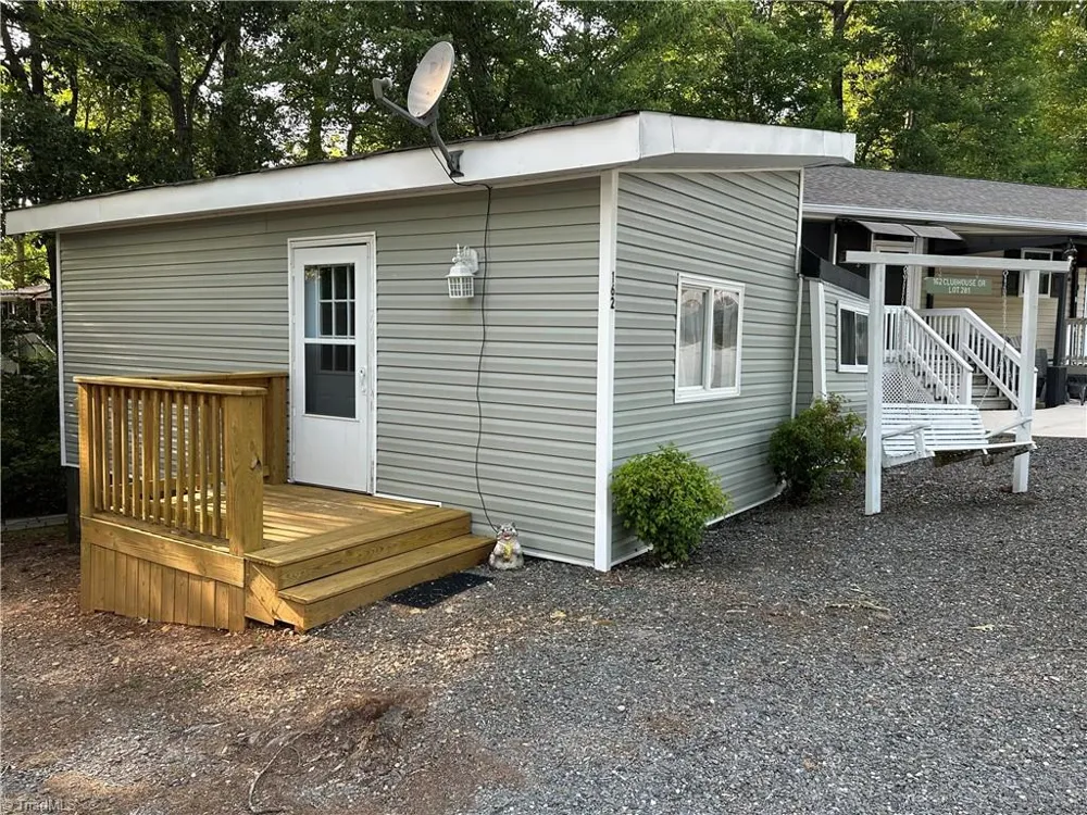 162 Club House Drive New London, NC 28127