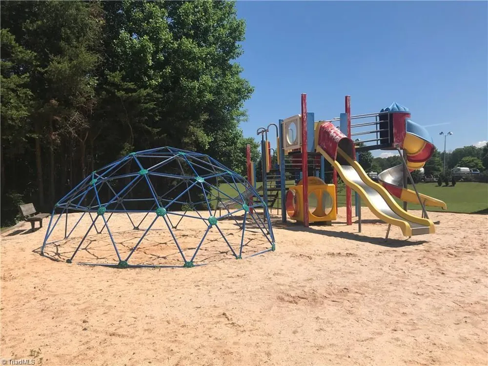 162 Club House Drive New London, NC 28127