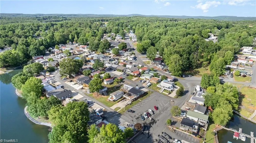 162 Club House Drive New London, NC 28127