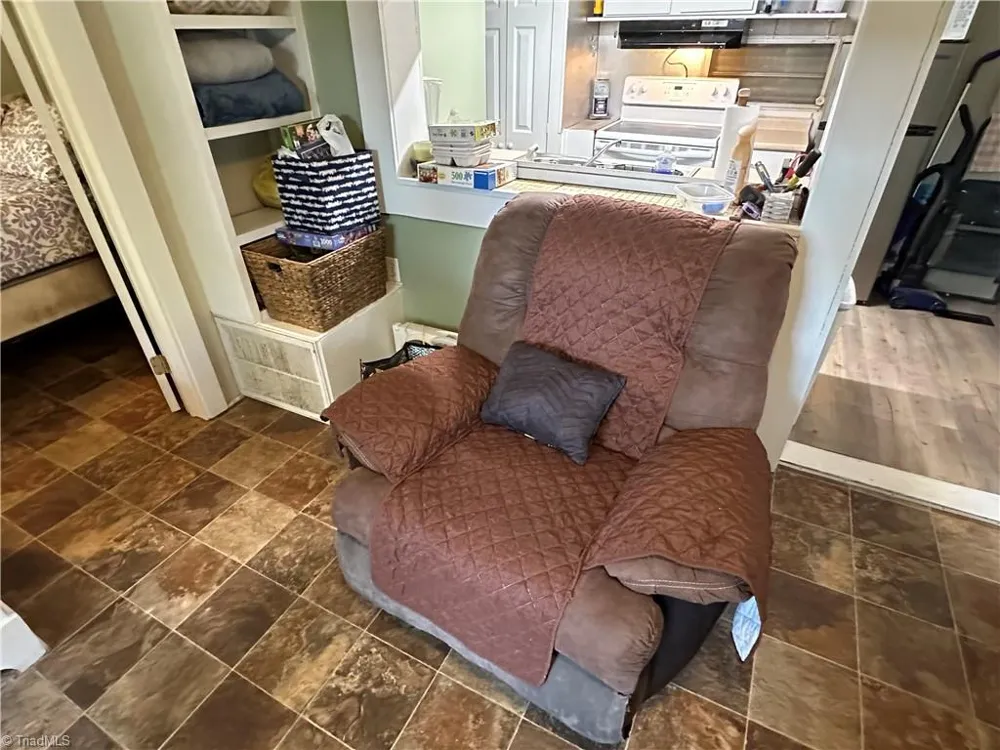 162 Club House Drive New London, NC 28127