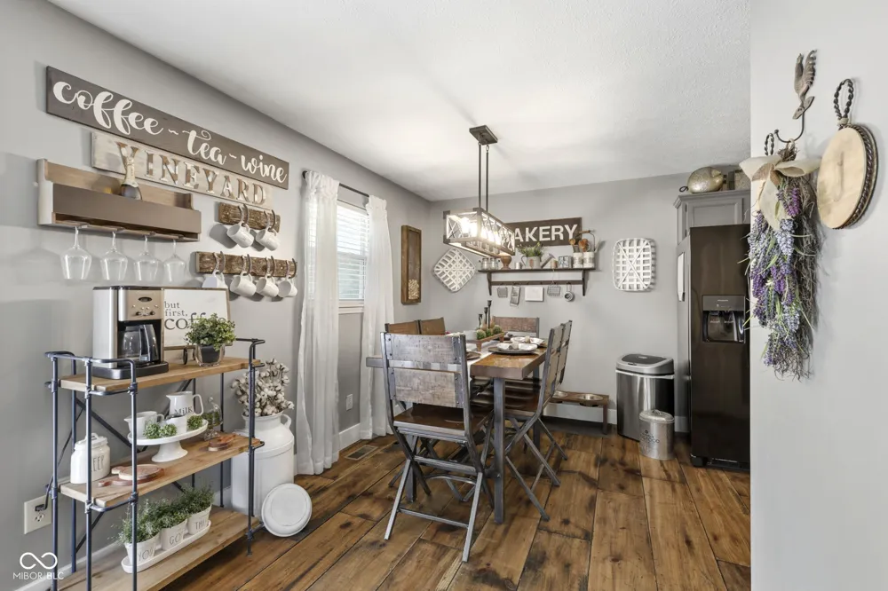 1223 Stave Oak Court Beech Grove, IN 46107