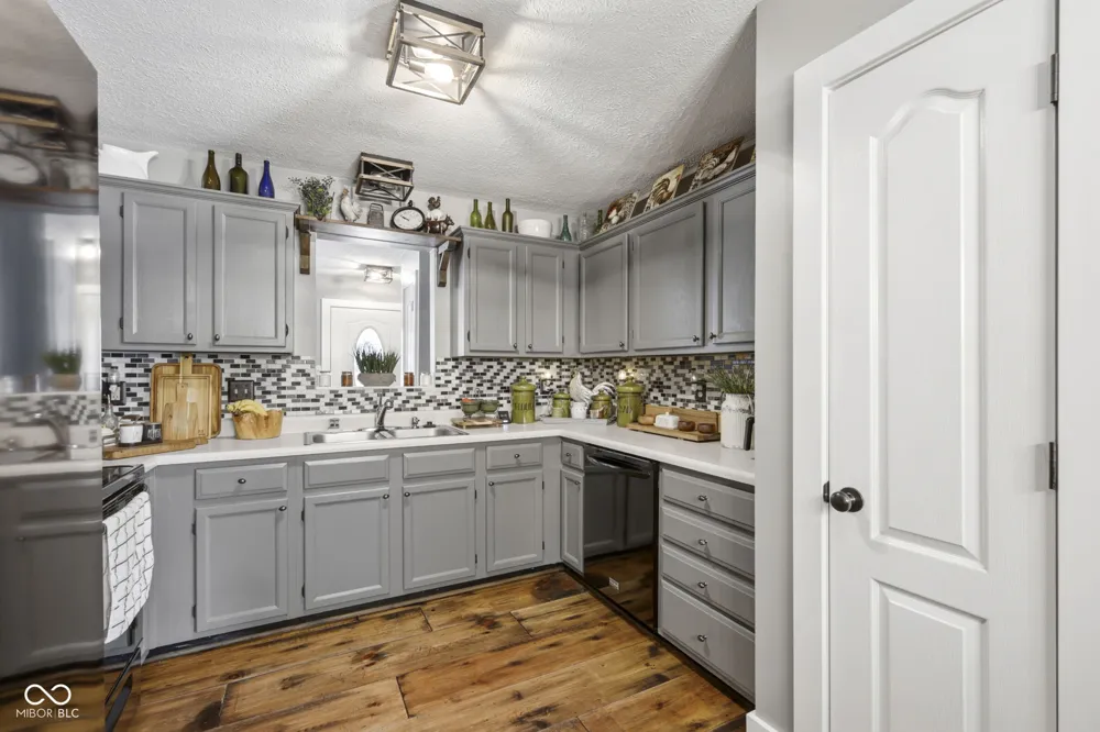 1223 Stave Oak Court Beech Grove, IN 46107