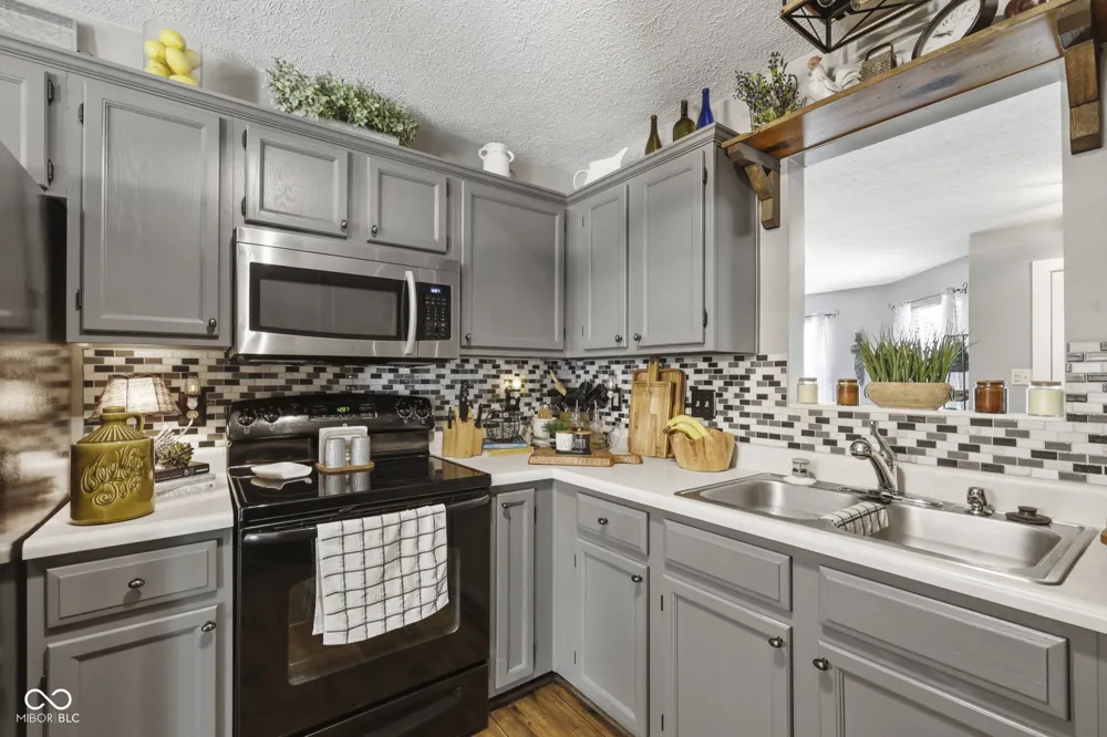 1223 Stave Oak Court Beech Grove, IN 46107