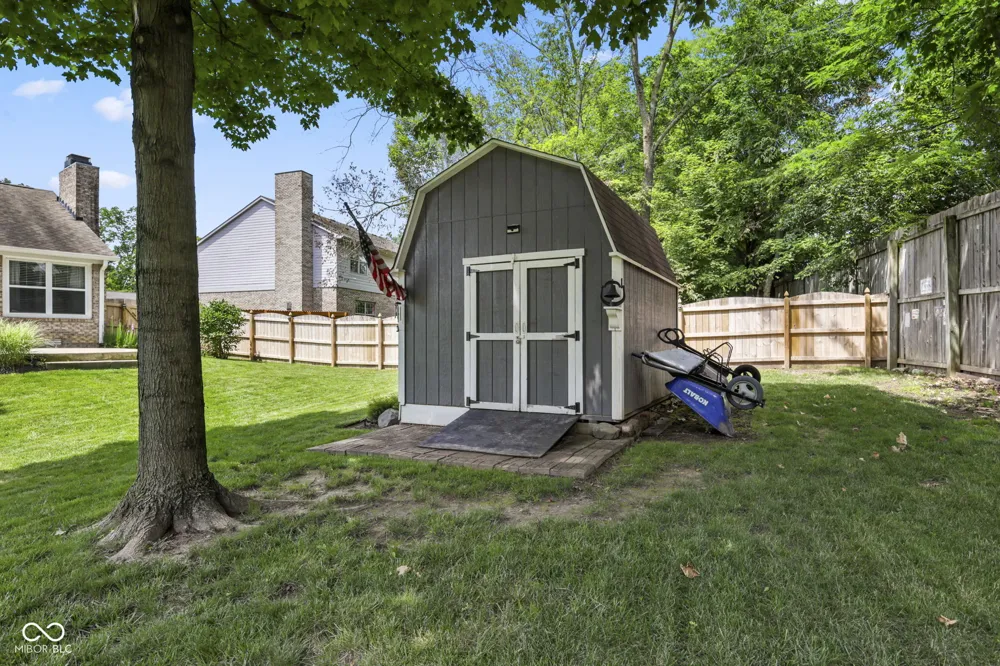 1223 Stave Oak Court Beech Grove, IN 46107