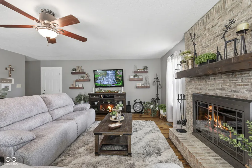 1223 Stave Oak Court Beech Grove, IN 46107