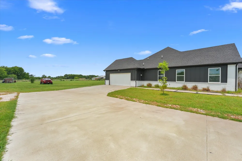2742 Sundown Drive Kaufman, TX 75142